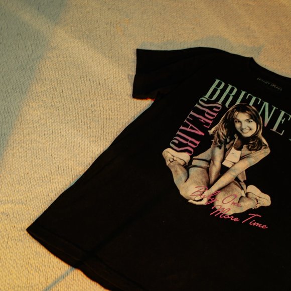 Britney Spears Baby One More Time Shirt (NEW WITHOUT TAGS) - Picture 1 of 2